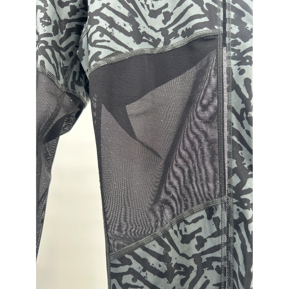 Lululemon High Rise Mesh Panel Leggings Grey Black Abstract Print Size‎ 6 - Picture 3 of 9